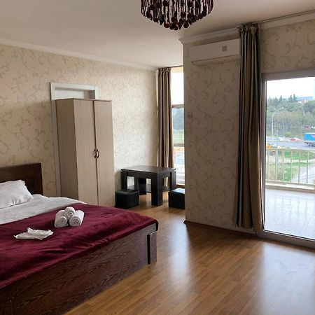 Hotel Like Tbilisi Eksteriør bilde