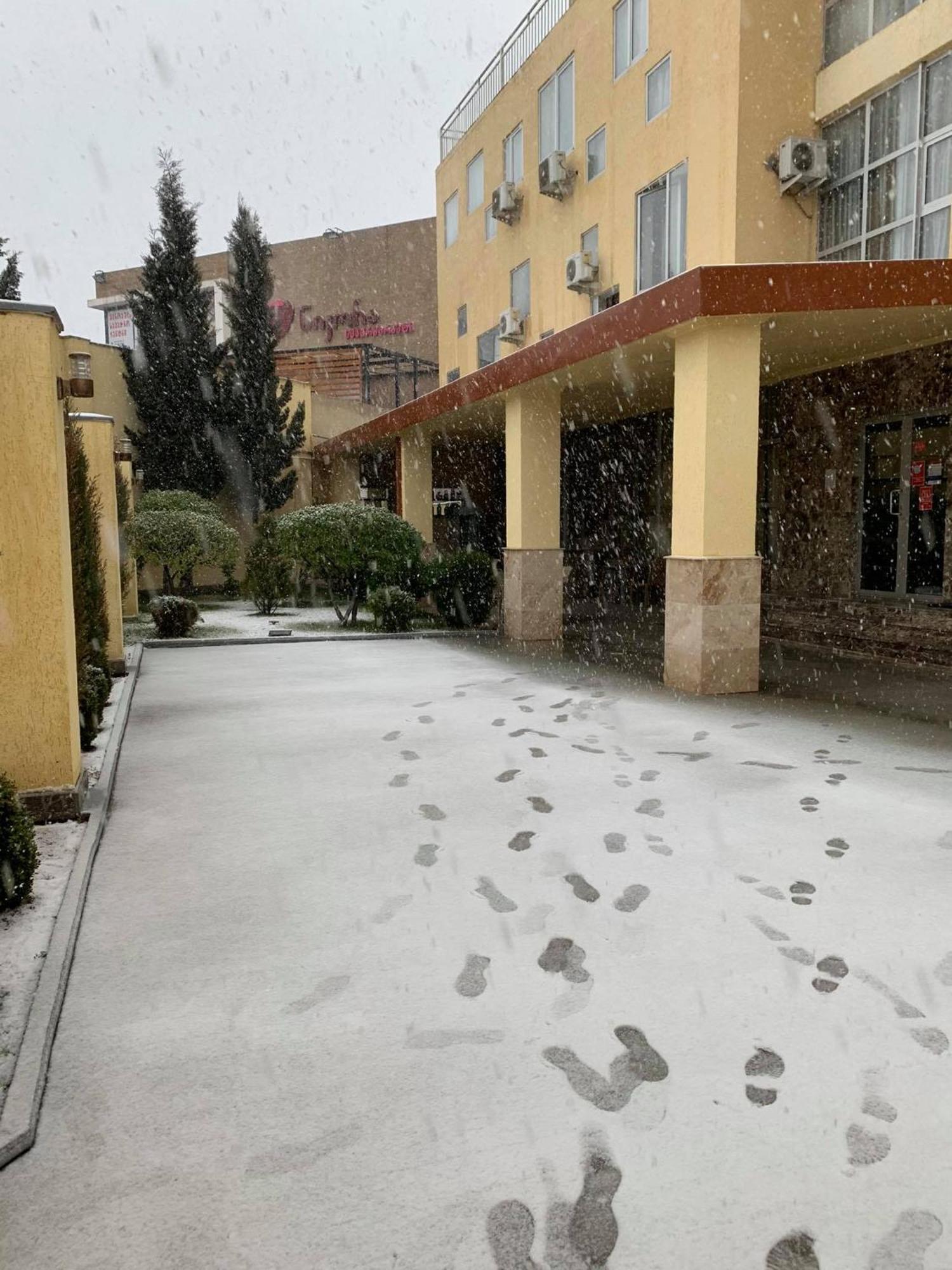 Hotel Like Tbilisi Eksteriør bilde
